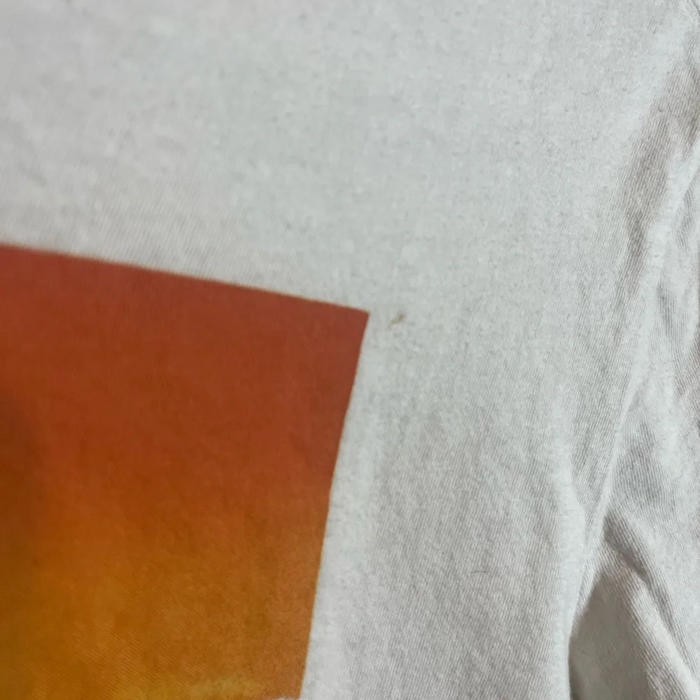 Old‎ Navy Classic White Tee